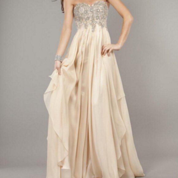 Jovani Evening Dress Style 1560 Size 12 NWT - Picture 1 of 7